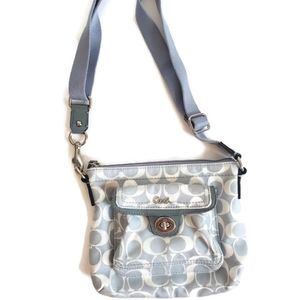 Coach Signature Penelope Light Blue Canvas Swingpack Turnlock Crossbody Purse